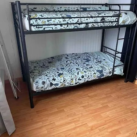 Appart Dans Un Immeuble Calme *