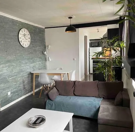 Appart Dans Un Immeuble Calme * 생발레리앙코