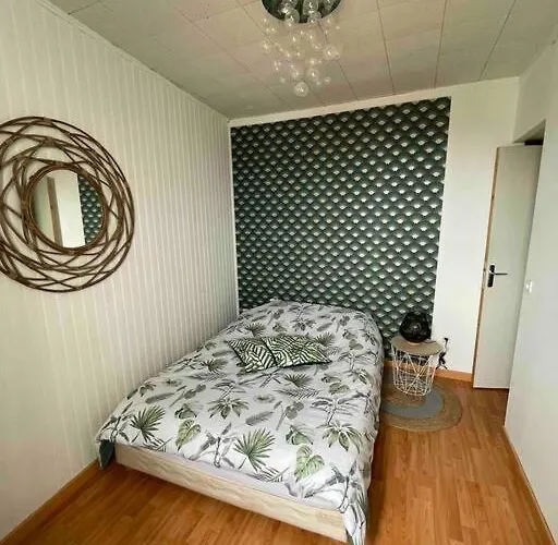 아파트 Appart Dans Un Immeuble Calme 생발레리앙코